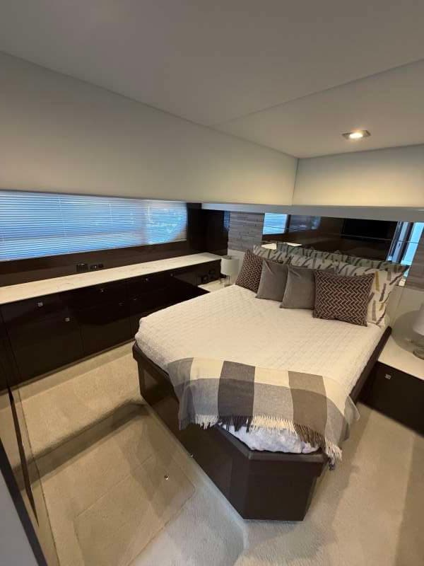 2020 Cruisers Yachts 50 CANTIUS