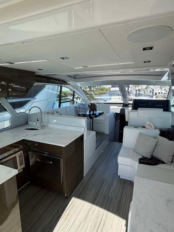 2020 Cruisers Yachts 50 CANTIUS