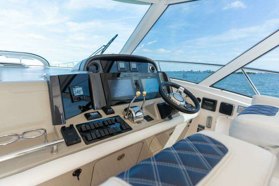 2005 Sea Ray 48 Sundancer