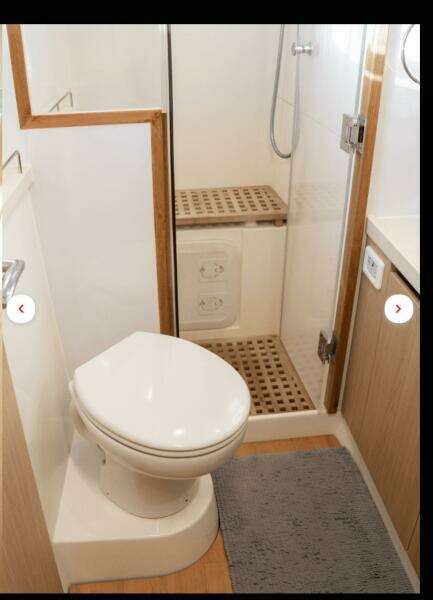 2018 Aquila 44 Yacht