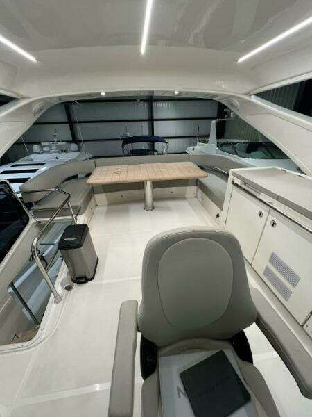 2023 Absolute 48 Navetta