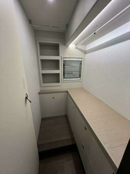 2023 Absolute 48 Navetta