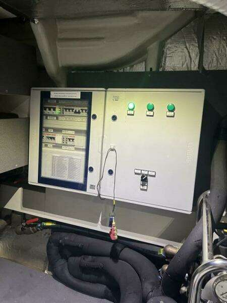 2023 Absolute 48 Navetta