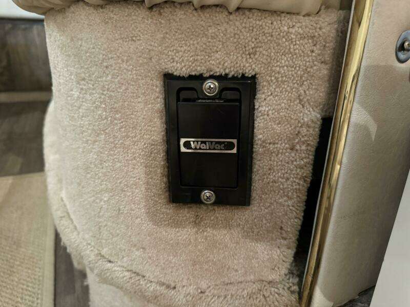 1999 Sea Ray 340 Sundancer