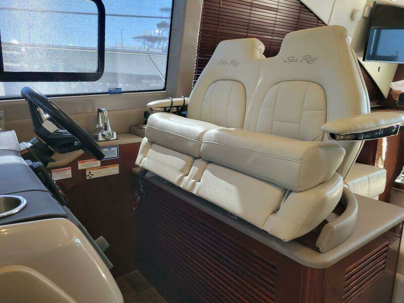 2017 Sea Ray Sundancer 460