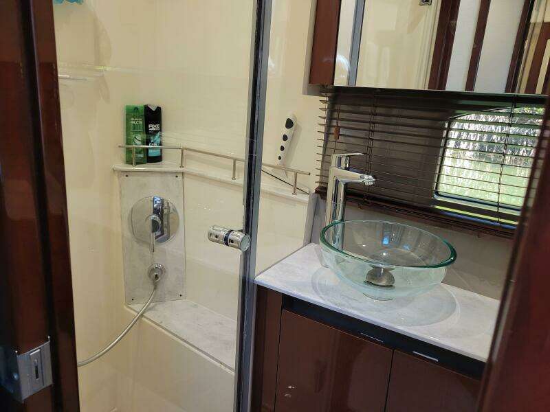 2017 Sea Ray Sundancer 460