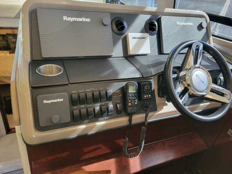 2017 Sea Ray Sundancer 460