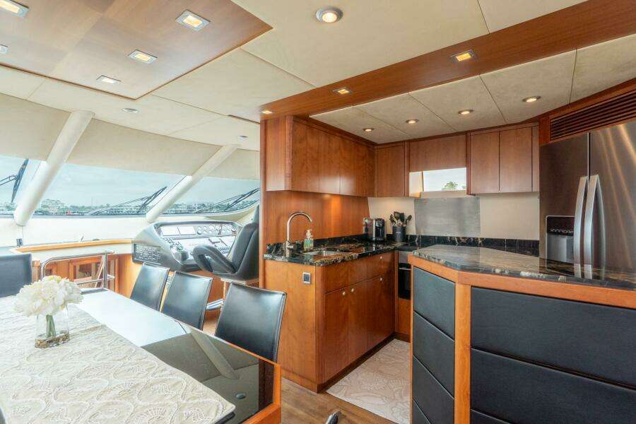 2008 Sunseeker Manhattan 70