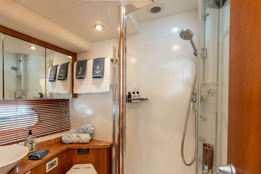 2008 Sunseeker Manhattan 70