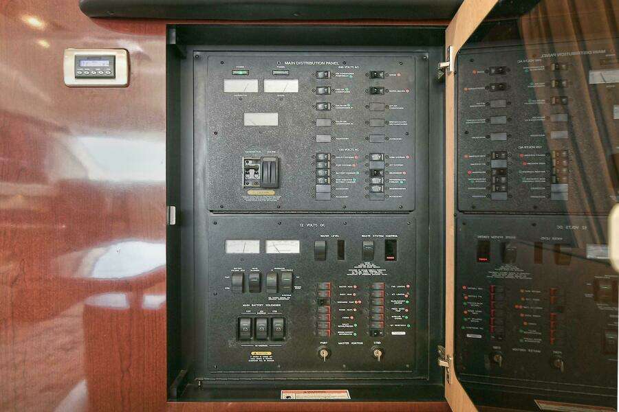 2008 Sea Ray 44 Sedan Bridge