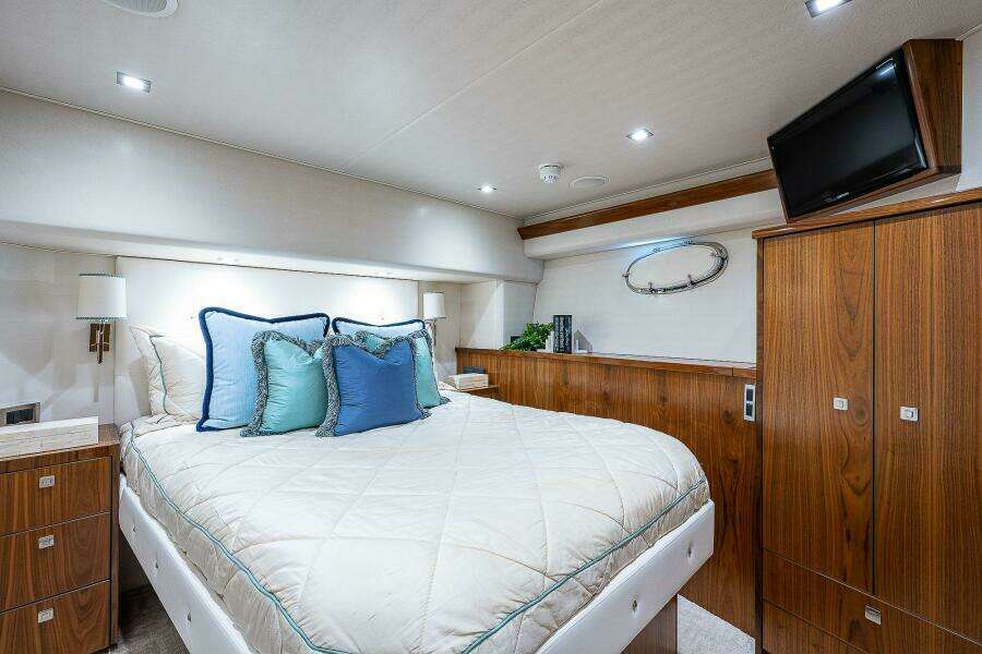 Viking 75 MIRAGE - Port Guest Stateroom