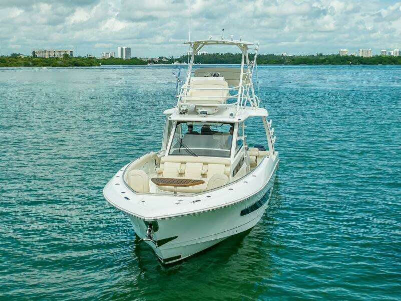 2016 Boston Whaler 