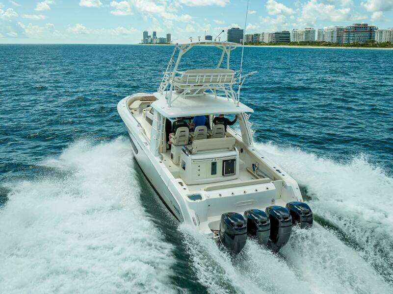 2016 Boston Whaler 