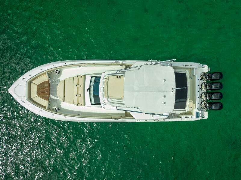 2016 Boston Whaler 