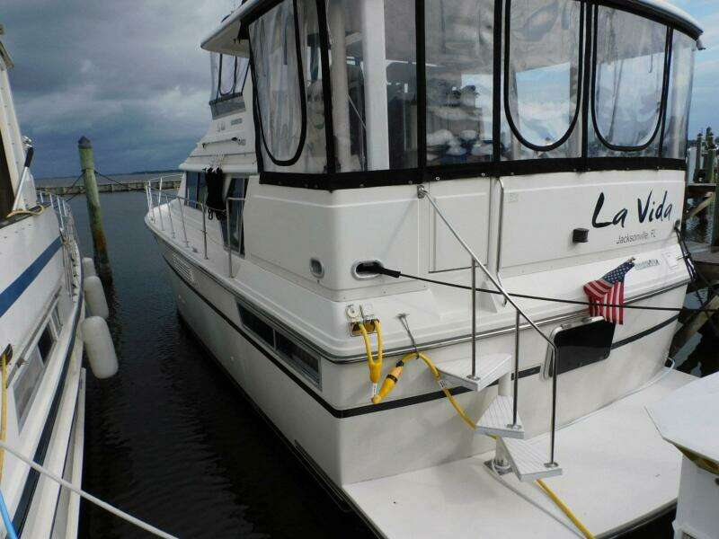 1993 Carver 445 Aft Cabin Motor Yacht