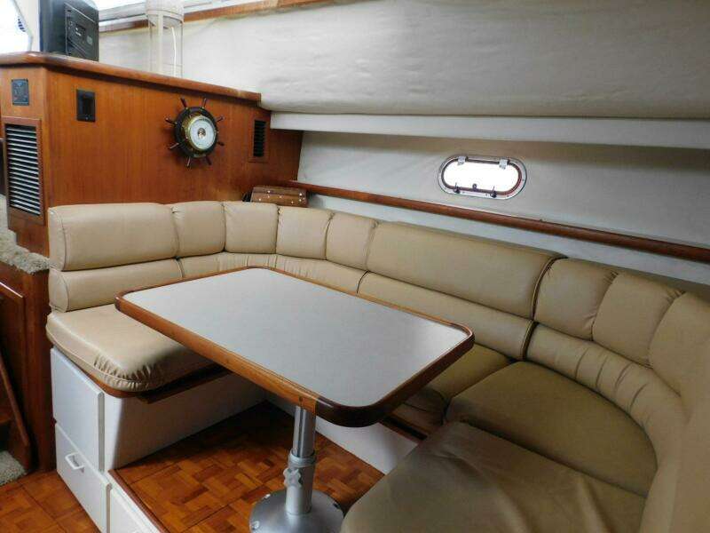 1993 Carver 445 Aft Cabin Motor Yacht