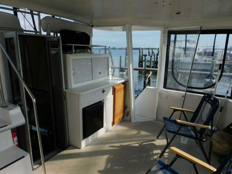1993 Carver 445 Aft Cabin Motor Yacht