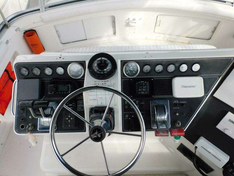 1993 Carver 445 Aft Cabin Motor Yacht