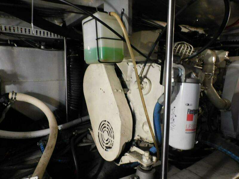 1993 Carver 445 Aft Cabin Motor Yacht