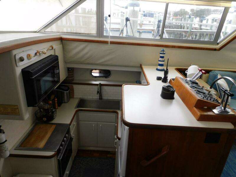 1993 Carver 445 Aft Cabin Motor Yacht