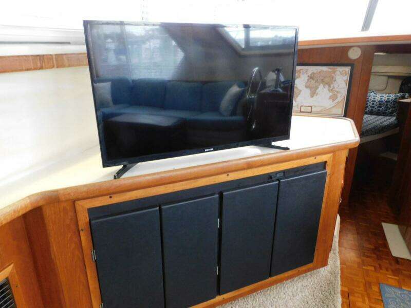 1993 Carver 445 Aft Cabin Motor Yacht