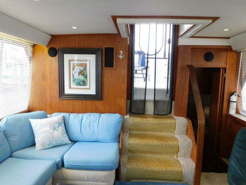 1993 Carver 445 Aft Cabin Motor Yacht