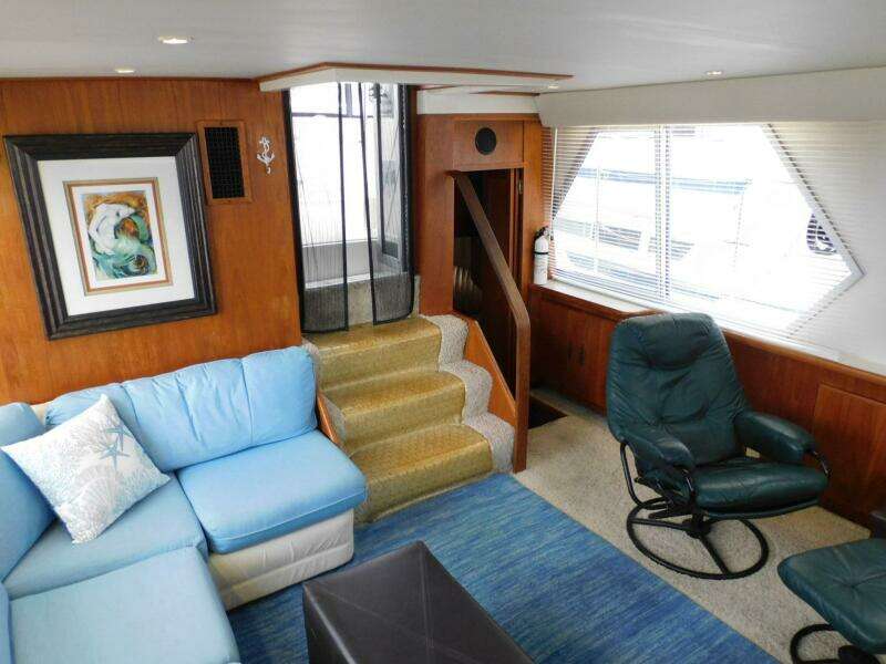 1993 Carver 445 Aft Cabin Motor Yacht