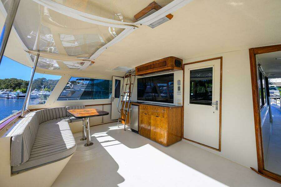 Hatteras 63 - Phantom - Aft Deck