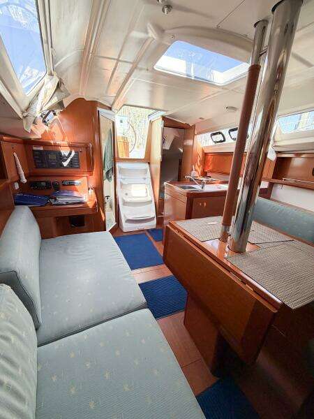 2009 Beneteau Oceanis 31