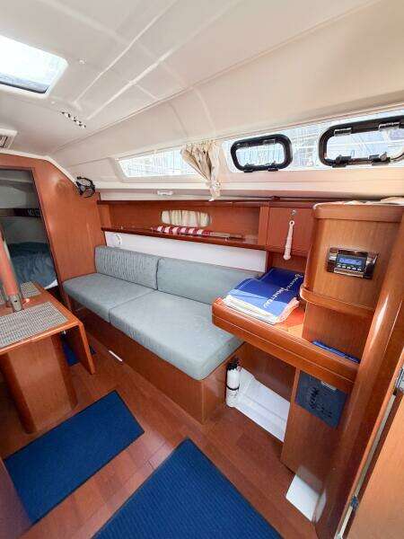 2009 Beneteau Oceanis 31