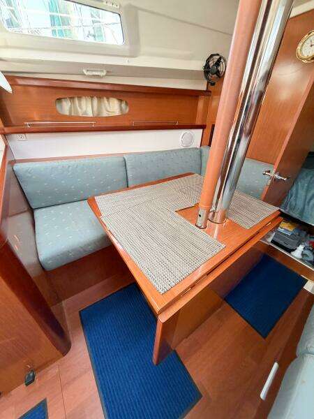 2009 Beneteau Oceanis 31