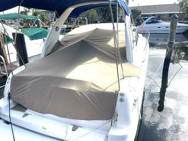 2004 Sea Ray Sundancer 320