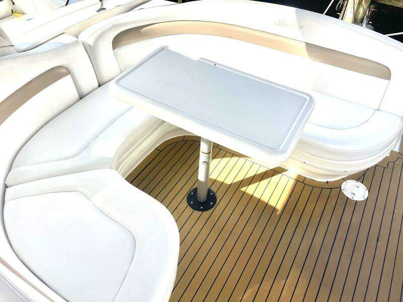 2004 Sea Ray Sundancer 320