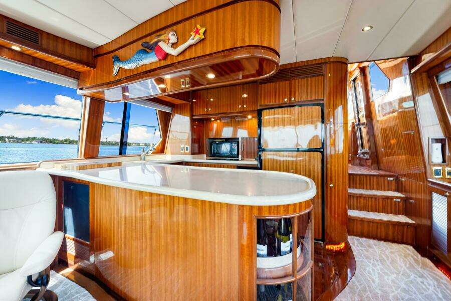 2007 Hampton 558 Pilothouse
