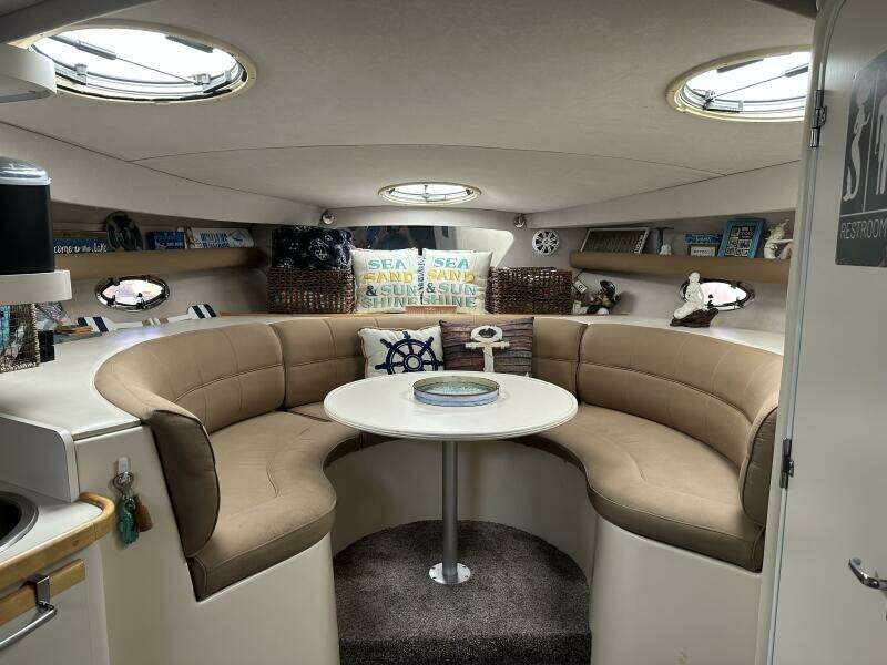 1995 Cruisers 3570 Esprit