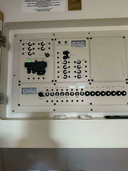 1995 Cruisers 3570 Esprit