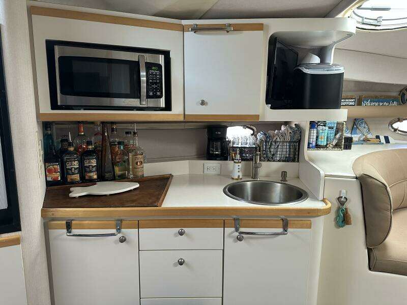 1995 Cruisers 3570 Esprit