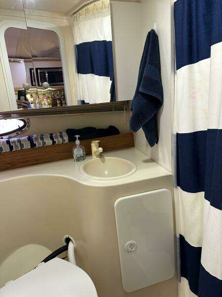 1995 Cruisers 3570 Esprit