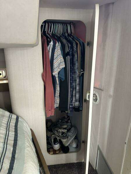 1995 Cruisers 3570 Esprit