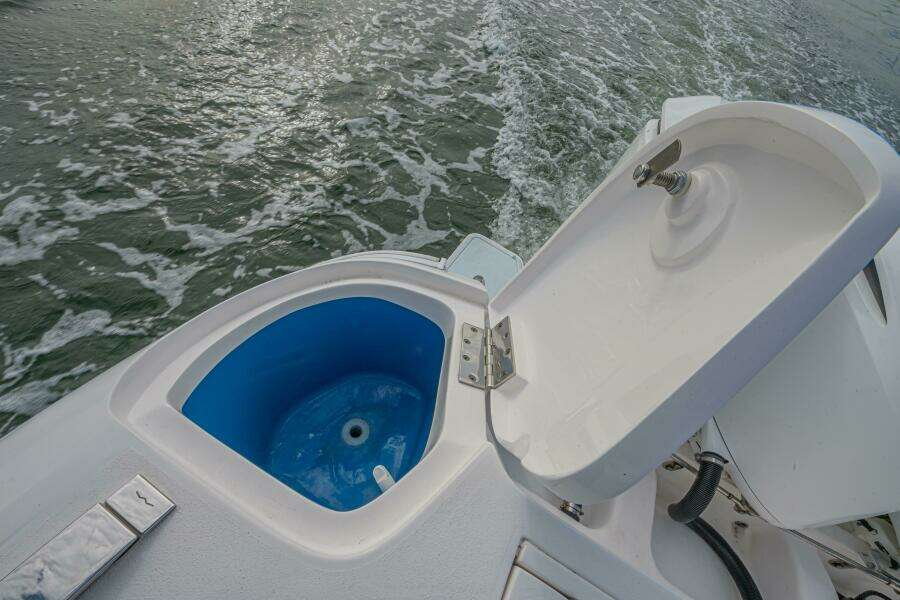 2018 Intrepid 407 Cuddy