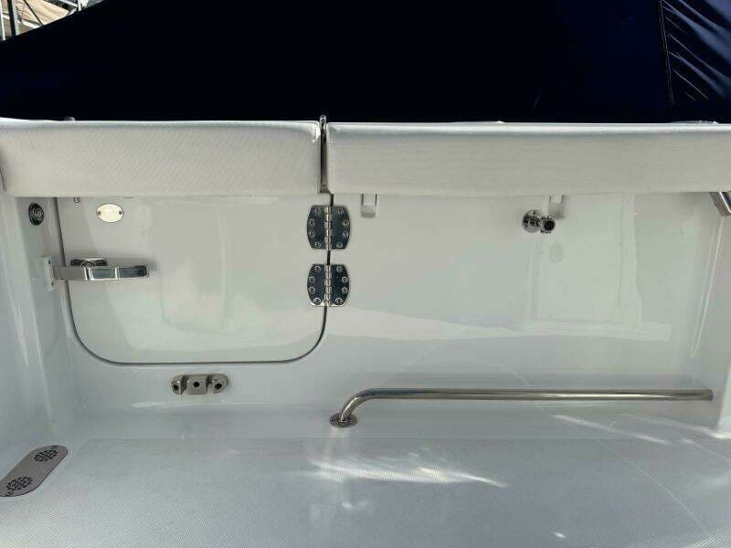 2022 Sea Hunt 27 Gamefish Forward Seating