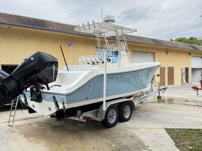 2020 Cobia 237 Center Console