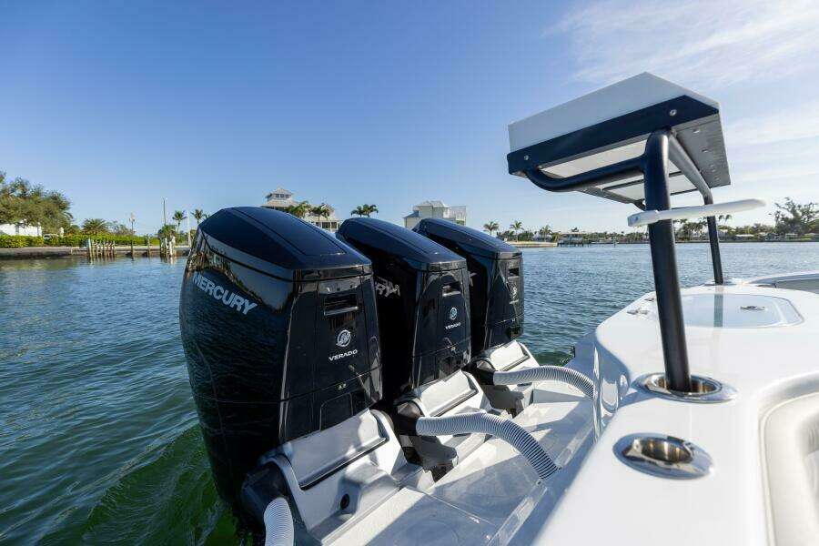 2023 Yellowfin 42 OFFSHORE