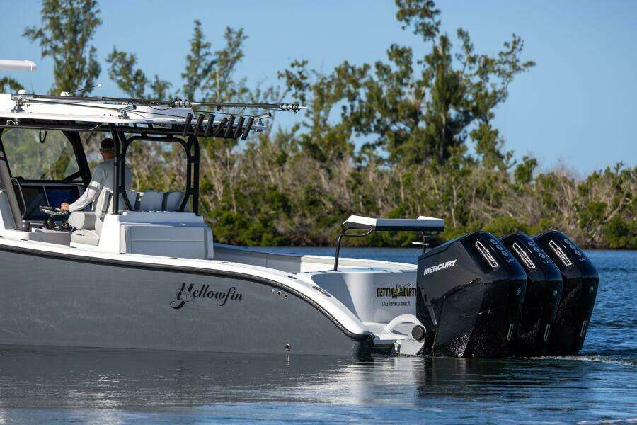 2023 Yellowfin 42 OFFSHORE