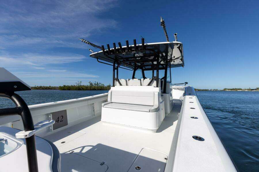2023 Yellowfin 42 OFFSHORE