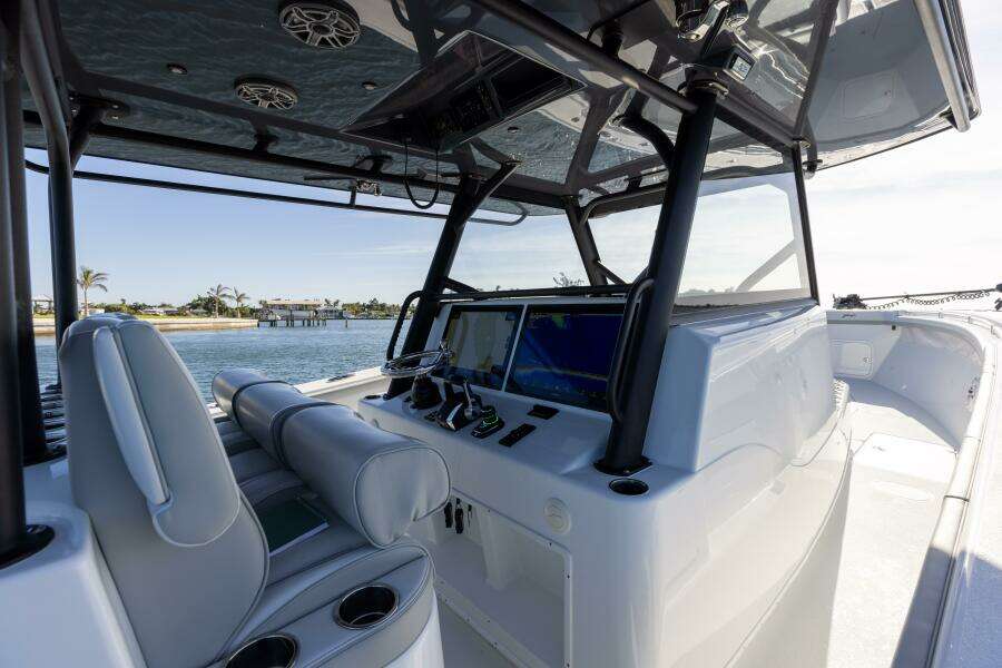 2023 Yellowfin 42 OFFSHORE