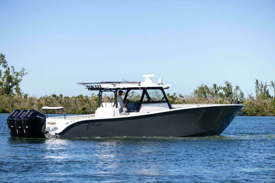 2023 Yellowfin 42 OFFSHORE