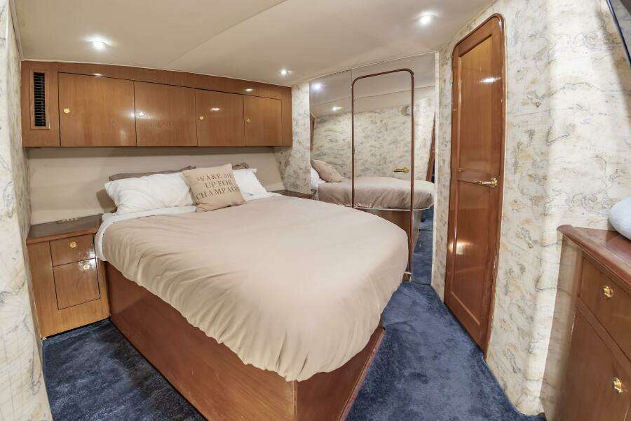 2001 Ocean Yachts 52 SUPER SPORT