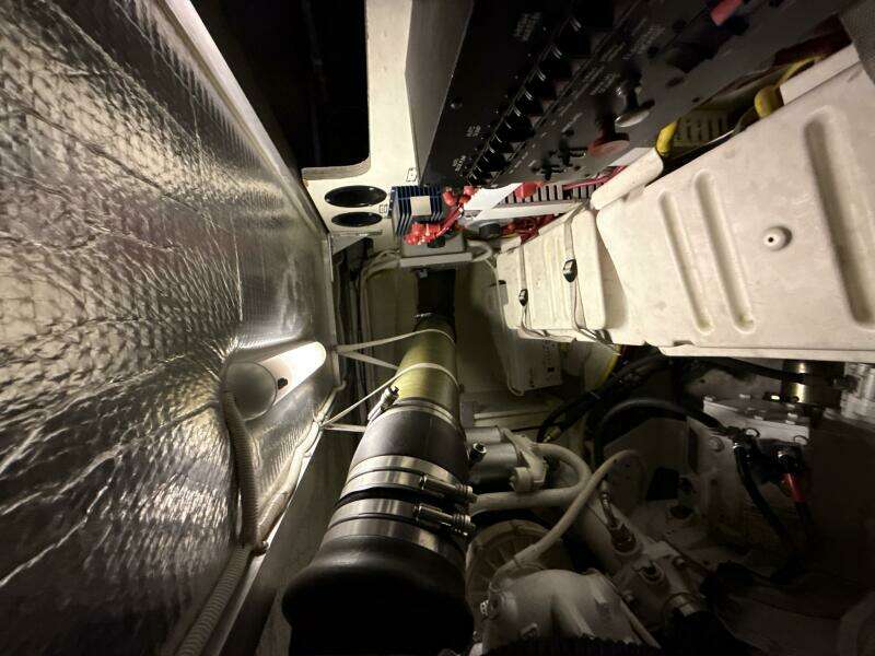 2004 Carver 460 voyager