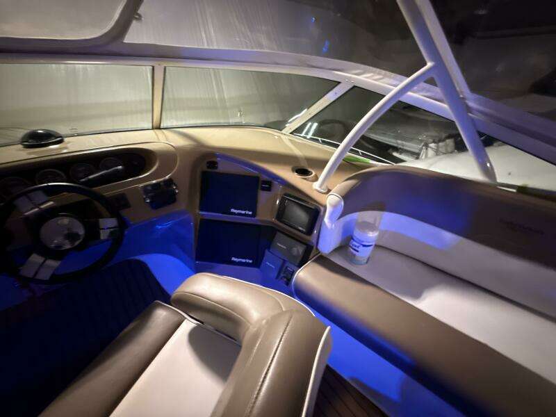 2004 Carver 460 voyager